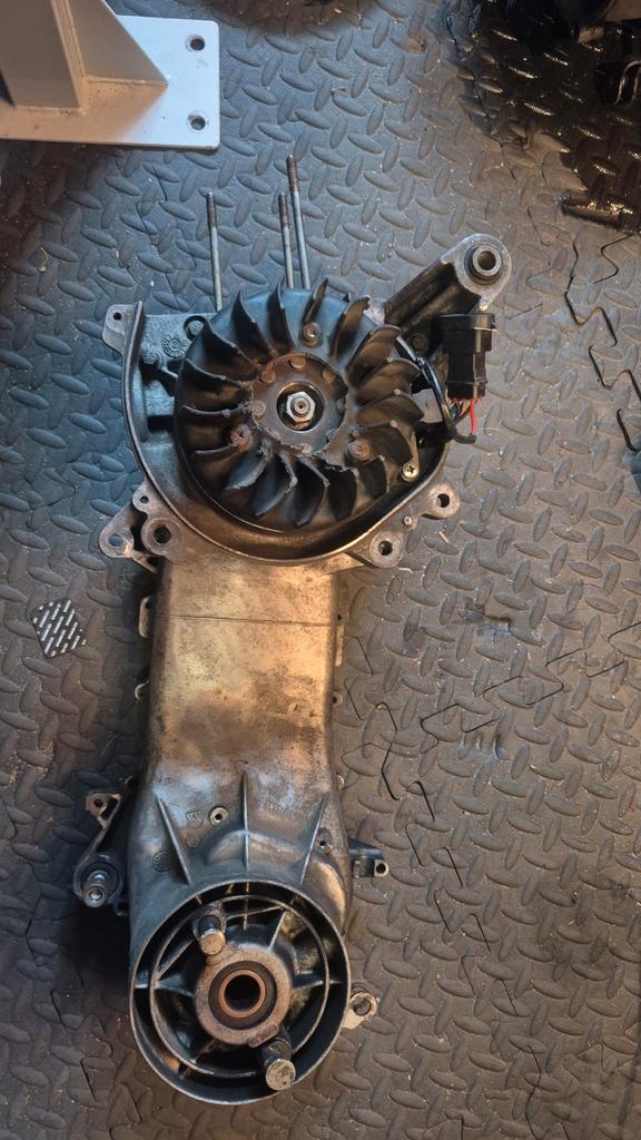 Gilera runner 50cc carters (komt van sprinter), Fietsen en Brommers, Brommeronderdelen | Algemeen, Ophalen of Verzenden