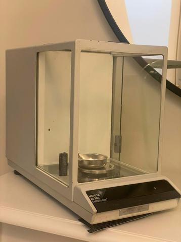 Mettler AE260 Deltarange precisieweegschaal – werkt goed beschikbaar voor biedingen