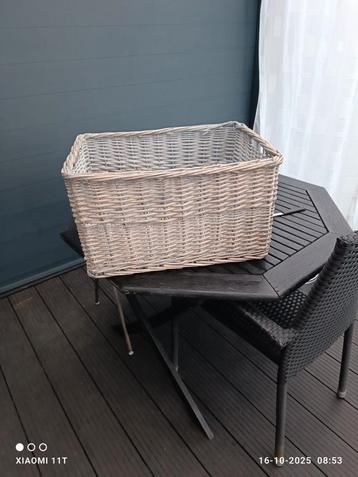 Woonmand white-wash grey beschikbaar voor biedingen