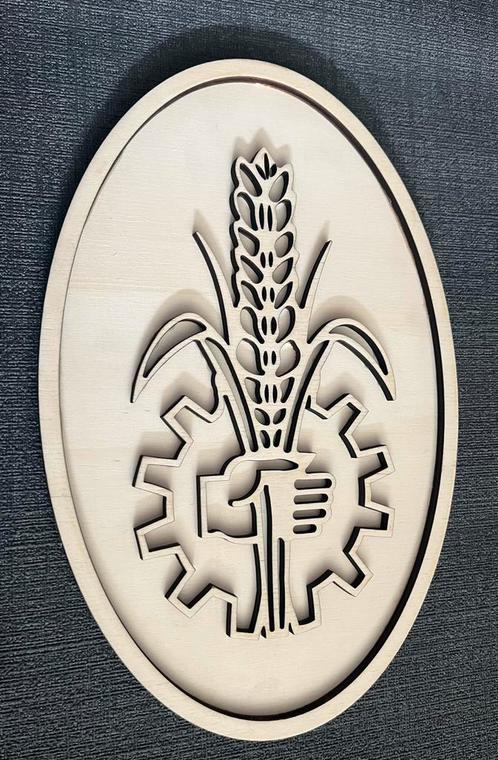 Fordson 3D embleem van hout 23cm x 35cm, Hobby en Vrije tijd, Overige Hobby en Vrije tijd, Nieuw, Ophalen of Verzenden