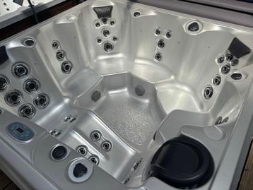 Marquis Hollywood Elite I Full-options! I Korting! beschikbaar voor biedingen