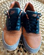 NIKE AIR SAFARI MAAT 42.5, Kleding | Heren, Schoenen, Overige kleuren, Verzenden, Nike, Sneakers of Gympen
