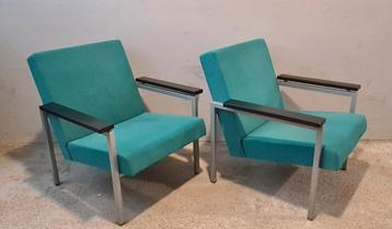 Twee vintage, design fauteuils Gijs van der Sluis. Model 30  beschikbaar voor biedingen
