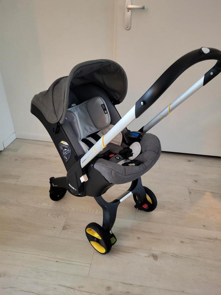 Doona Autostoel en Kinderwagen in één!, Kinderen en Baby's, Autostoeltjes, Zo goed als nieuw, Overige merken, 0 t/m 13 kg, Autogordel