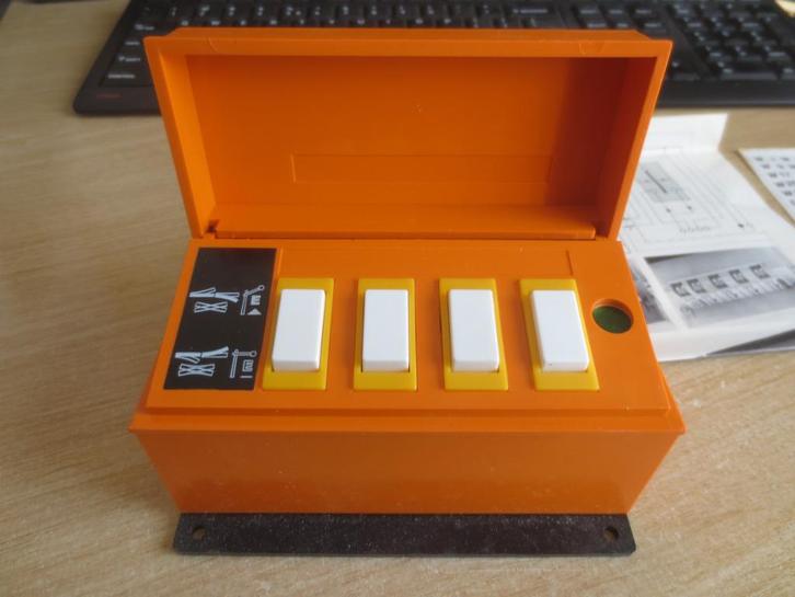 Te Koop, LGB 5075 N. Bedienkastje vooor wissels, Hobby en Vrije tijd, Modeltreinen | Overige schalen, Gebruikt, Overige typen