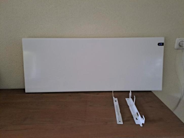 Adax neo elektrische verwarming 1200 Watt H 37cm x B 94cm B, Doe-het-zelf en Verbouw, Verwarming en Radiatoren, Zo goed als nieuw