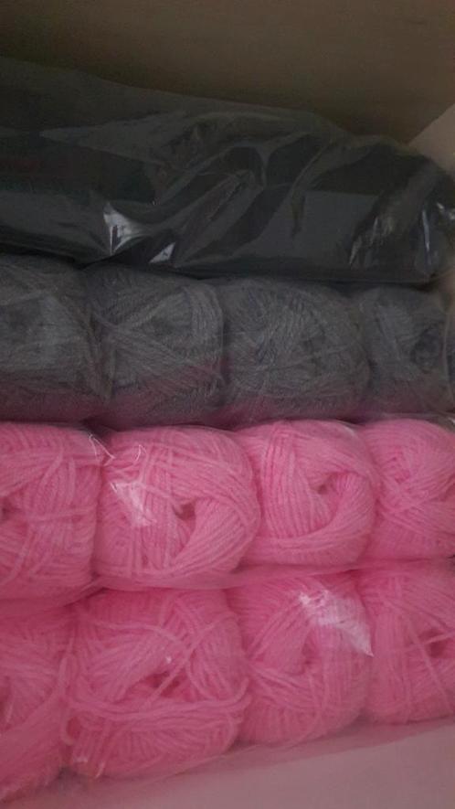50Gr 190m Baby Soft Acryl  breigaren haakgaren, Hobby en Vrije tijd, Breien en Haken, Nieuw, Breien of Haken, Wol of Garen, Ophalen of Verzenden