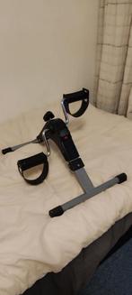 Compacte Stoelfiets  voor thuisgebruik of revalidatie, Ophalen of Verzenden, Zo goed als nieuw, Benen, Stoelfiets