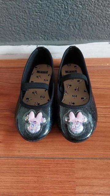 Schoentje minnie beschikbaar voor biedingen