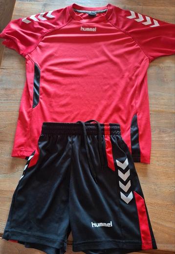 Handbal shirt en broek zie omschrijving  beschikbaar voor biedingen