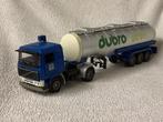 VOLVO F10 vrachtwagen met tanktrailer, Hobby en Vrije tijd, Modelauto's | 1:50, Ophalen of Verzenden, Nieuw, Bus of Vrachtwagen