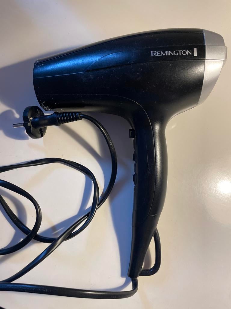 Remington Föhn zonder opzetstuk/diffuser, Ophalen of Verzenden, Gebruikt, Föhn of Haardroger