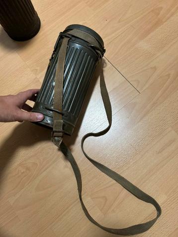 Gasmasker blik riem ww2 beschikbaar voor biedingen
