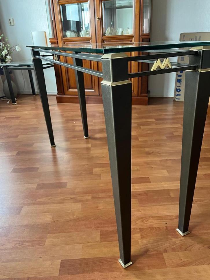 Metaform sidetable – zwart stalen frame met messing accenten, Huis en Inrichting, Tafels | Sidetables, Zo goed als nieuw, 25 tot 50 cm