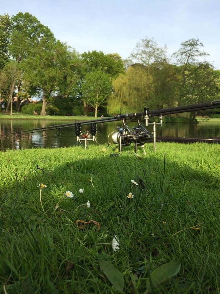 ***Te koop: 3 Shimano Speedmaster + 3 Shimano Biomasters***, Watersport en Boten, Hengelsport | Karpervissen, Zo goed als nieuw