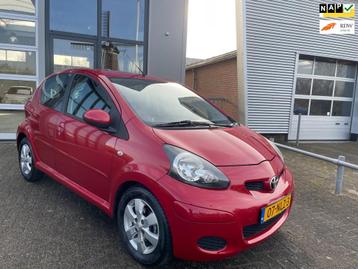 Toyota Aygo 1.0-12V Aspiration Red Airco NL 5deurs NIEUWE AP beschikbaar voor biedingen