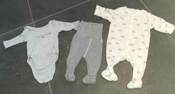 Baby kleding 3 stuks H&M 44, Kinderen en Baby's, Babykleding | Baby-kledingpakketten, Nieuw, Overige maten, Verzenden