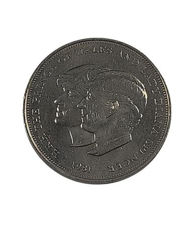 Penning Charles & Diana 1981 - Elizabeth II beschikbaar voor biedingen