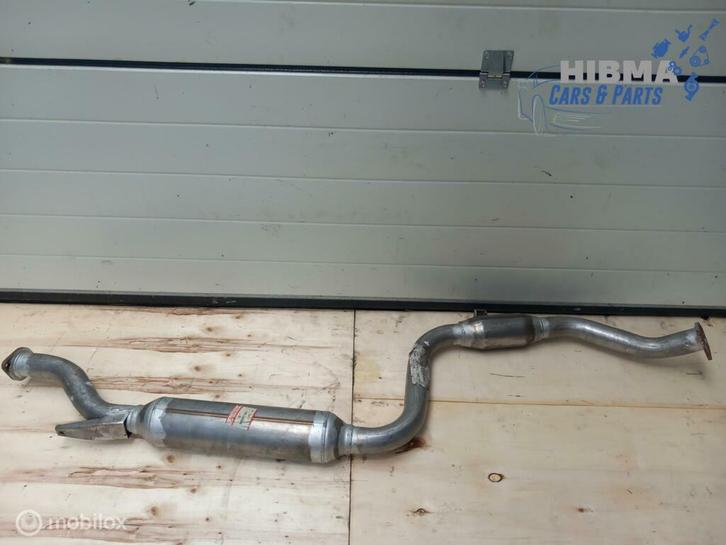 Mitsubishi Carisma 1.6 / 1.8 Tussendemper MB957291 1995-2005, Auto-onderdelen, Uitlaatsystemen, Nieuw, Ophalen of Verzenden