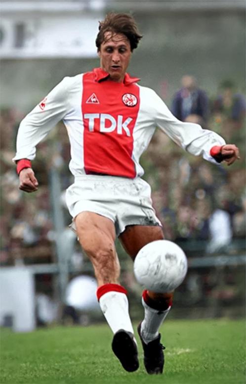 Org foto 20x30 cm Johan Cruijff actie Ajax-Feyenoord 1-5-'83, Verzamelen, Sportartikelen en Voetbal, Nieuw, Poster, Plaatje of Sticker