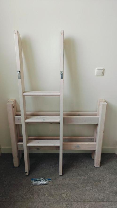Flexa bedverhoger 3 trede trap, Doe-het-zelf en Verbouw, Ladders en Trappen, Gebruikt, Minder dan 2 meter, Ophalen