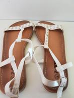 Witte 2-bizzy sandalen nieuw, Kleding | Dames, Schoenen, Nieuw, Sandalen of Muiltjes, Wit, Ophalen
