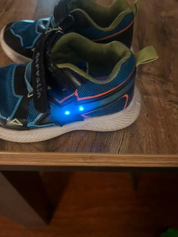 Mooie Garvalín kinderschoenen met lichtjes – maat 25 beschikbaar voor biedingen