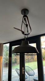 Mooie industriële hanglamp metaal met leder 35cm, Ophalen of Verzenden, Zo goed als nieuw, Indistrueel, Metaal