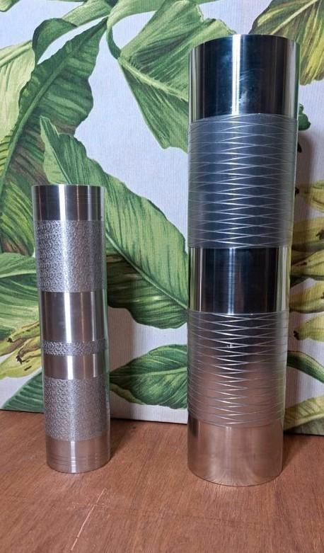 2 brutalist vaas, Huis en Inrichting, Woonaccessoires | Vazen, Zo goed als nieuw, Overige kleuren, Minder dan 50 cm, Overige materialen