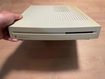Macintosh LC II beschikbaar voor biedingen