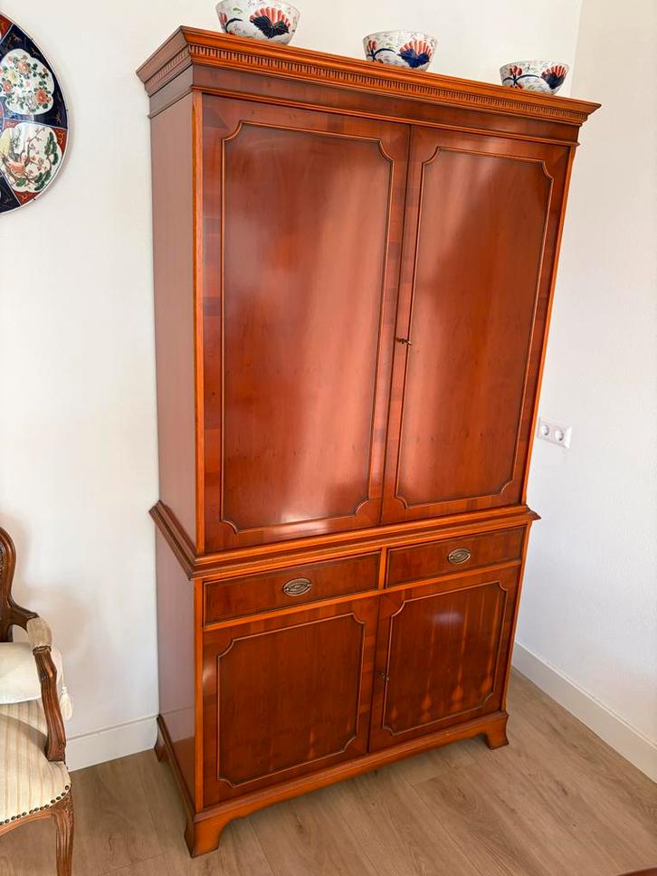 Prachtige Heldense kersenhouten kast te koop!, Antiek en Kunst, Antiek | Meubels | Kasten, Ophalen