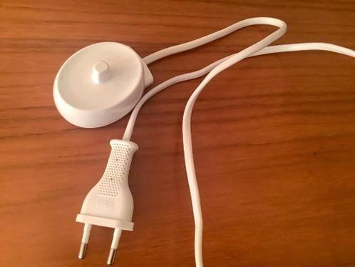Oral-B 3757 Oplader Elektrische Tandenborstel 0,9 Watt, Sieraden, Tassen en Uiterlijk, Uiterlijk | Mondverzorging, Nieuw, Tandenborstel