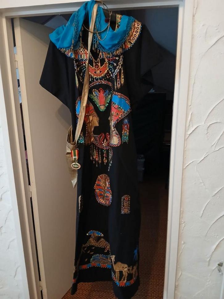 Egyptische jurk maat M carnaval, Kleding | Dames, Jurken, Gedragen, Maat 38/40 (M), Zwart, Onder de knie, Ophalen of Verzenden