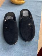 Zwarte pantoffels 5,00 casa mia maat 39, Ophalen of Verzenden, Zo goed als nieuw, Zwart, Pantoffels of Sloffen