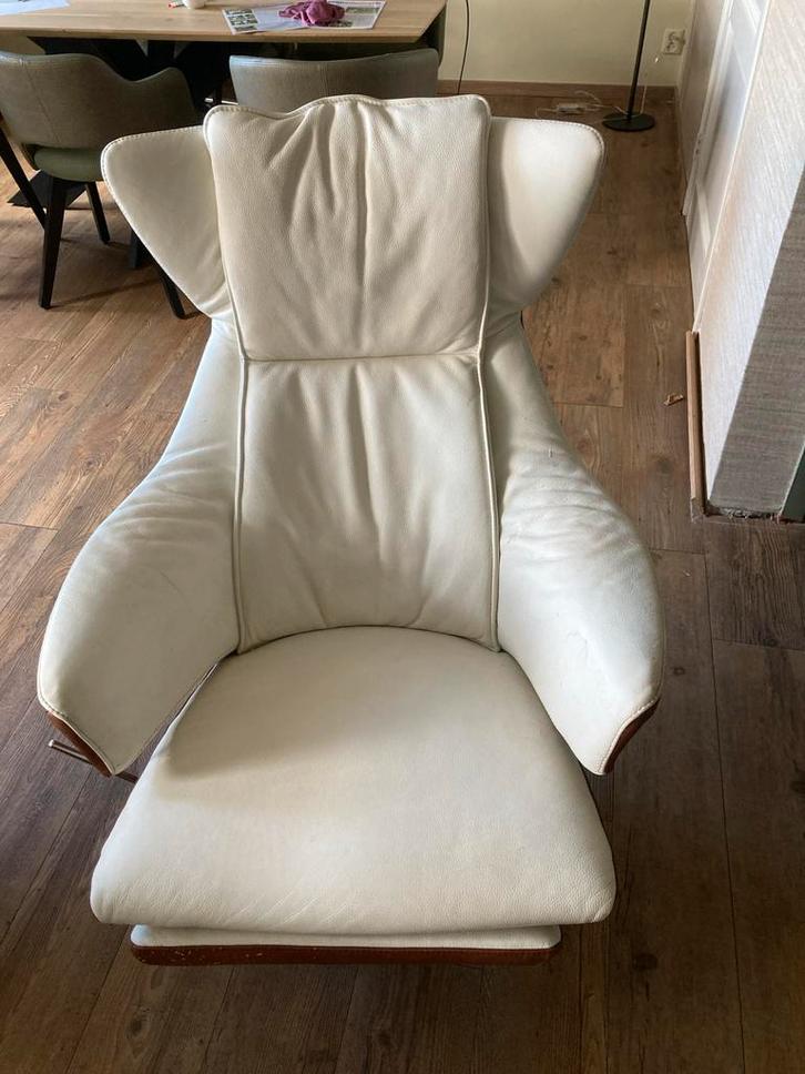 Leren Relaxfauteuil met voetenbank, Huis en Inrichting, Fauteuils, Gebruikt, Leer, 75 tot 100 cm, Ophalen