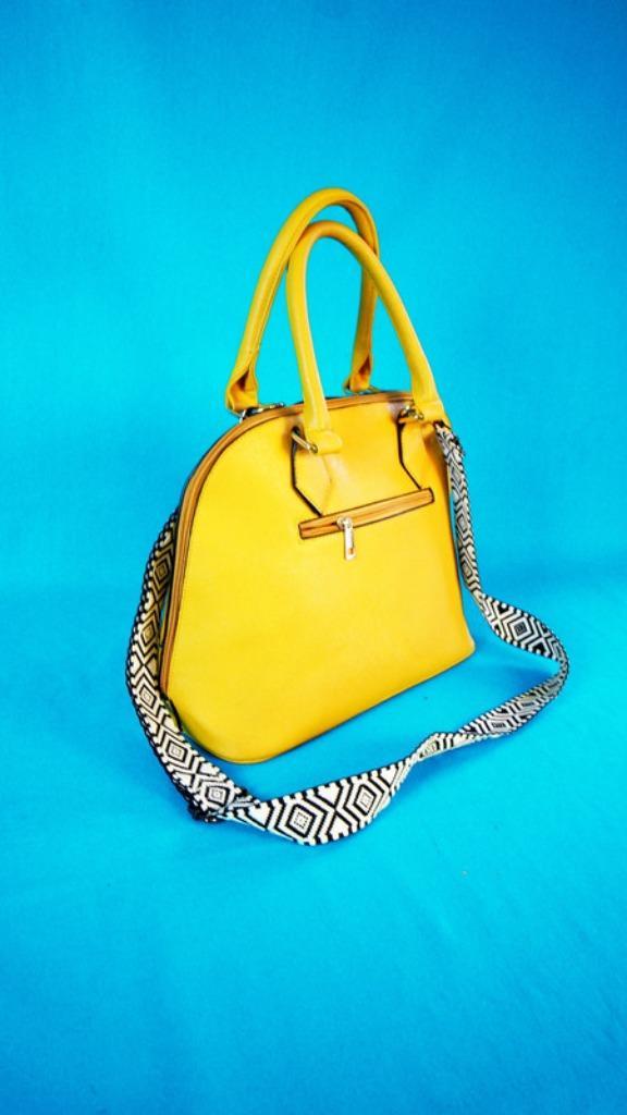 Vintage Yellow Handbag | Geometric Strap | Vibrant, Sieraden, Tassen en Uiterlijk, Tassen | Damestassen, Gebruikt, Handtas, Geel