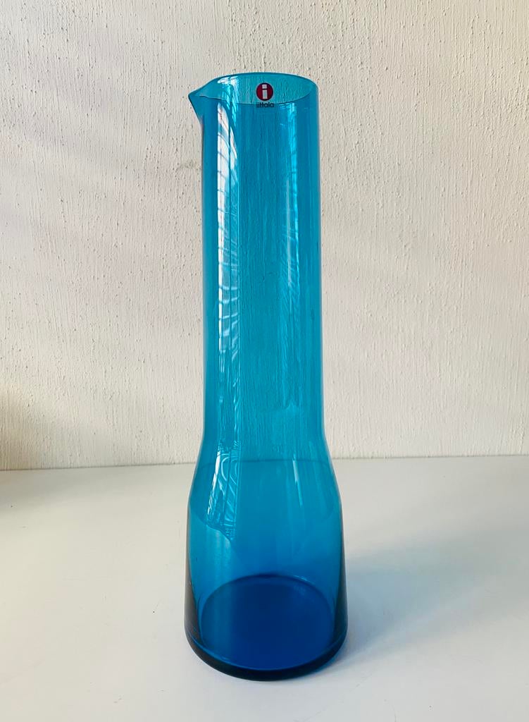 Iittala blauw glazen vaas / waterkan Essence, Gebruikt, Finland, Blauw, Ophalen of Verzenden