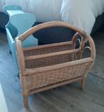 2 vintage/ brocante lectuurmanden , bijzettafel, Huis en Inrichting, Woonaccessoires | Krantenbakken en Lectuurbakken, Ophalen