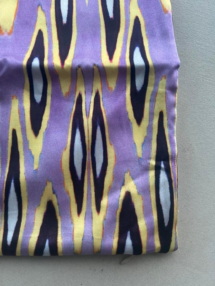 luxe ikat kussen 30x50cm, Huis en Inrichting, Woonaccessoires | Kussens, Zo goed als nieuw, Rechthoekig, Ophalen of Verzenden