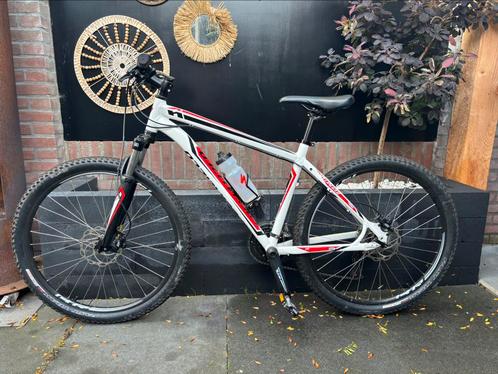 Mountainbike rood wit 26”, Fietsen en Brommers, Fietsen | Mountainbikes en ATB, Zo goed als nieuw, Overige merken, Hardtail, Ophalen