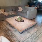 salontafel van steenschot met oude wielen, Huis en Inrichting, Tafels | Salontafels, Ophalen, Gebruikt, 100 tot 150 cm, 50 tot 100 cm