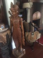 Beeld uit Bali : 165 cm, Antiek en Kunst, Kunst | Beelden en Houtsnijwerken, Ophalen of Verzenden