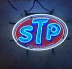 STP neon en veel andere USA garage showroom decoratie neons, Verzamelen, Merken en Reclamevoorwerpen, Neon, Lichtbak of (neon) lamp