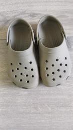2 x Crocs: M1 W3 = maat 33-35,
blauw J2= ong. maat 33-34, Ophalen of Verzenden, Nieuw, Crocs, Jongetje of Meisje
