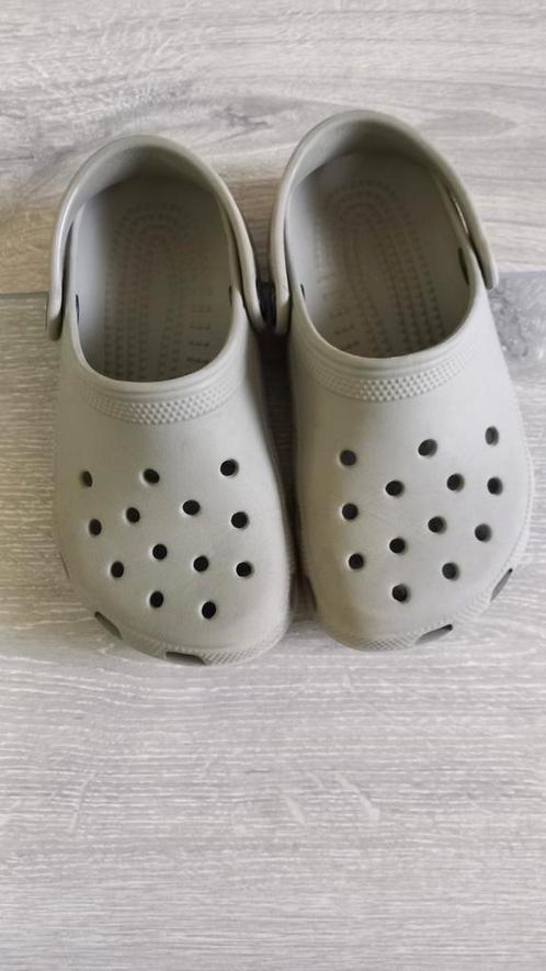 2 x Crocs: M1 W3 = maat 33-35,
blauw J2= ong. maat 33-34, Kinderen en Baby's, Babykleding | Schoentjes en Sokjes, Nieuw, Jongetje of Meisje