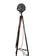 Prachtige lamp met geschiedenis, Huis en Inrichting, Ophalen, Zo goed als nieuw, Minder dan 100 cm