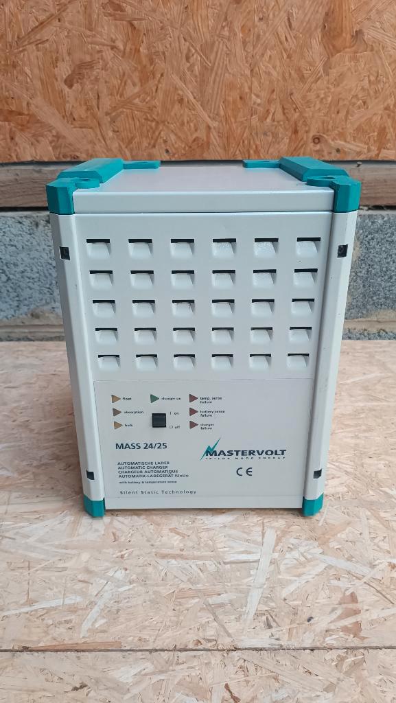 Mastervolt Mass 24/25 automatische lader, Caravans en Kamperen, Camper-accessoires, Zo goed als nieuw, Ophalen of Verzenden