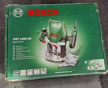 Bosch POF1200AE bovenfrees zgan met 12 nieuwe freesjes beschikbaar voor biedingen