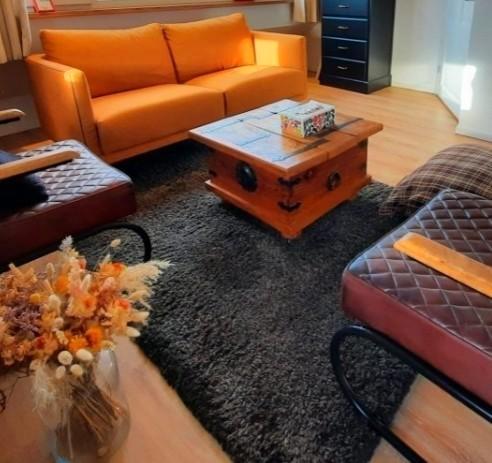 Donkerbruin hoogpolig vloerkleed 140x200cm, Huis en Inrichting, Stoffering | Tapijten en Kleden, Zo goed als nieuw, 100 tot 150 cm