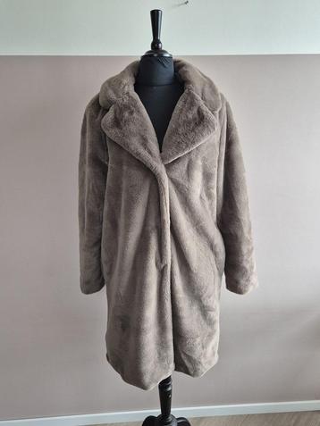 Carnavals bontjas effen Bruin, maat L, Jas thema Bruin beschikbaar voor biedingen